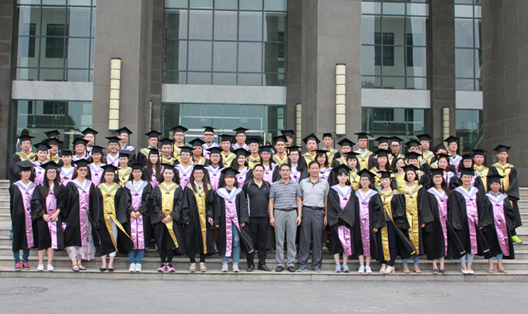 江南大学继网学院艾迪学习中心在校本部举行2016届毕业生毕业典礼 